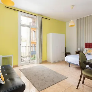 Apartment Apartaments Clot-sant Marti, Barcelona